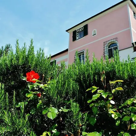Rosmarino Bed and Breakfast 4*