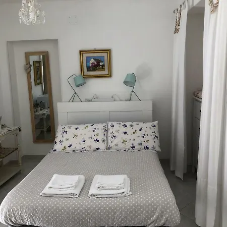 Rosmarino Bed & Breakfast 4*