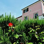 Rosmarino Bed and Breakfast 4*